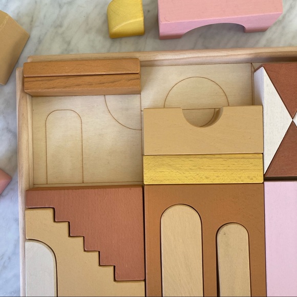 Montessori Wood apartment building blocks - Picture 3 of 12